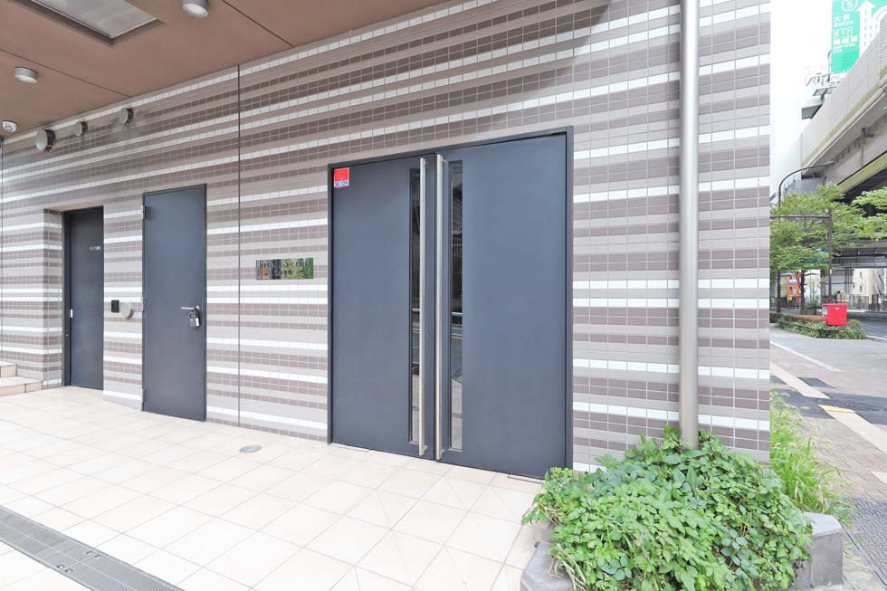 PREMIUM CUBE 池袋要町の外観