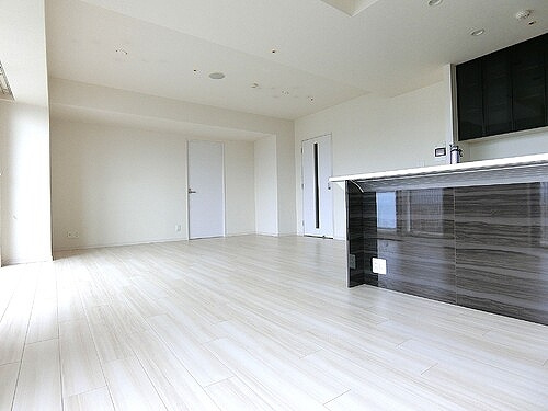 シティトリエ京橋の居間・リビング|リビング・ダイニング　※2023年8月撮影