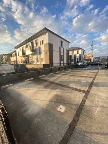 ボヌールの駐車場