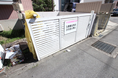 敷地内ゴミ置き場
