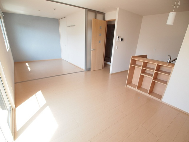 デラッセ真美ヶ丘の居間・リビング