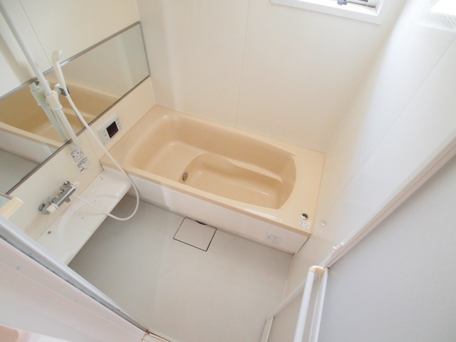 デラッセ真美ヶ丘の浴室