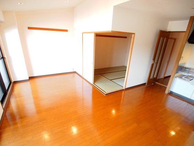 エスポワール三郷の居間・リビング