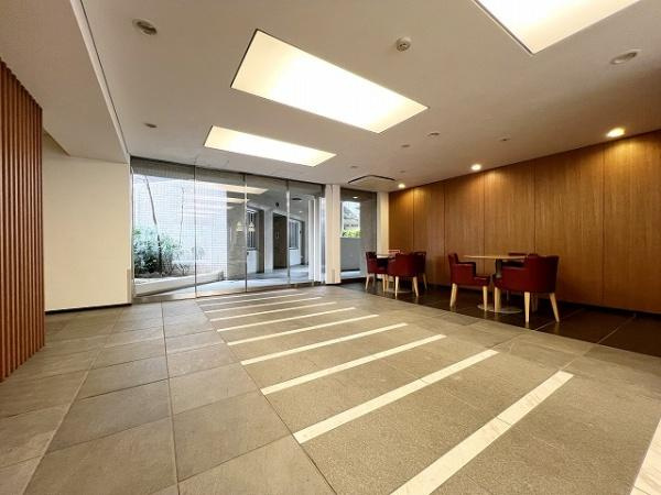 【エントランス】 | クレッセント高津レジデンス | 管理が行き届いて、きれいなエントランスです！