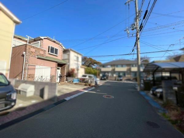 和歌山市西庄　中古戸建の前面道路含む現地写真
