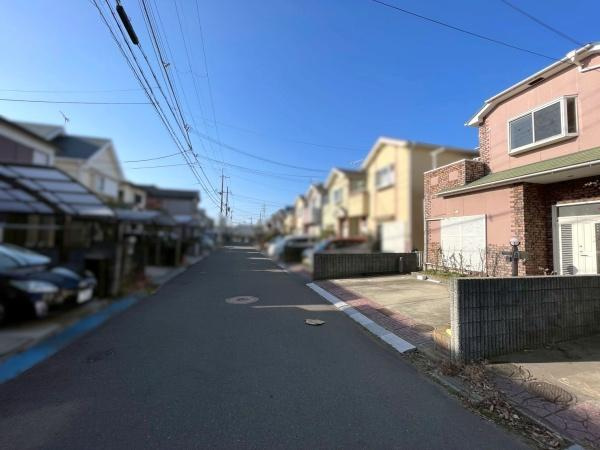 和歌山市西庄　中古戸建の前面道路含む現地写真