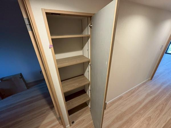 【玄関】 | ジェム草加ガーデニア | ●廊下収納●