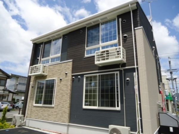 出雲市今市町北本町３丁目のアパートの外観