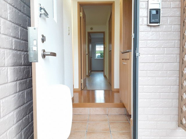 メゾン　ファミーユⅠＡの玄関|シンプルで使いやすい玄関です