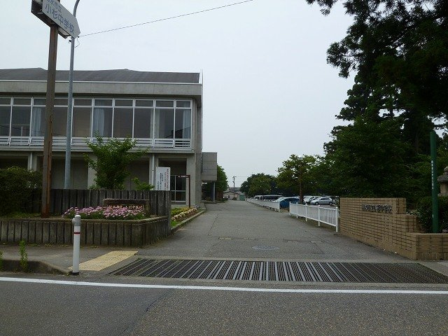 Ｐｏ　Ｐｏ　華の周辺|小杉中学校まで2400m