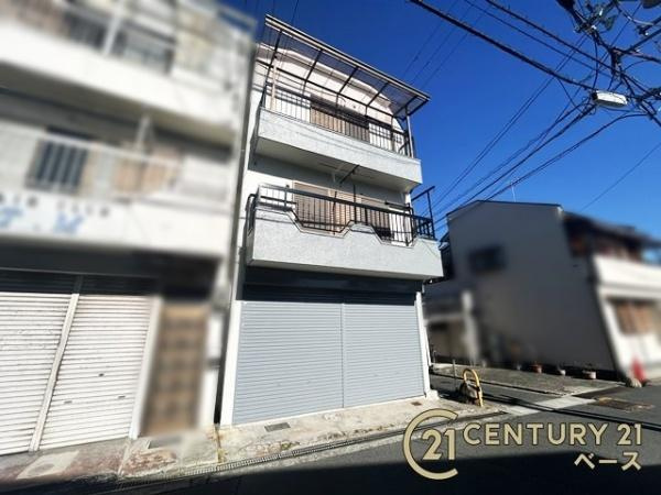 大和高田市永和町　一戸建のその他|■現地撮影写真■１階はシャッター付きで２台駐車が可能です！