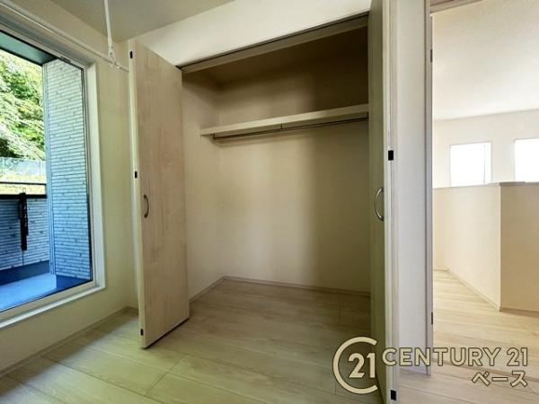 生駒市萩の台 ３号棟 ／新築一戸建の収納|■全居室に広々収納スペース完備！