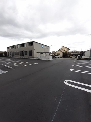 ファミリア　Ⅰの駐車場