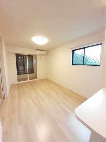 ファミリア　Ⅰの居間・リビング