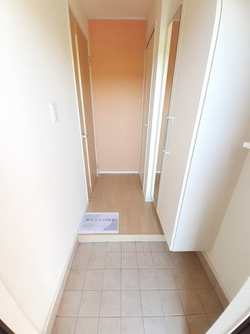 プリムローズ　ガーデンヴィラＡの玄関