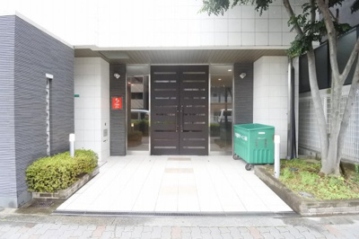 【エントランス】 | プロシード大阪EASTアクア・ラ・フォンテ