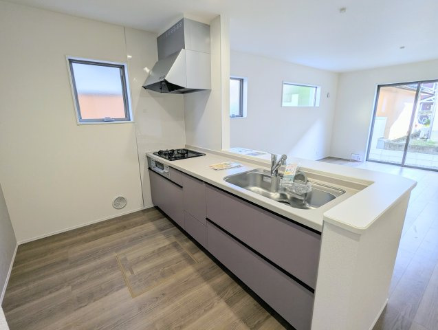 瀬戸市ひまわり台　全3棟のキッチン