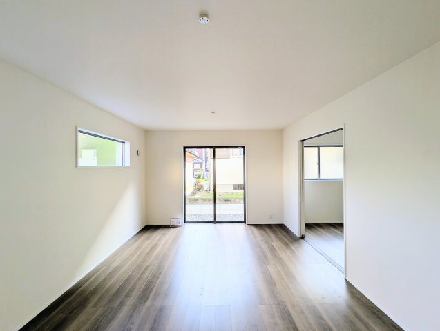 瀬戸市ひまわり台　全3棟の居間・リビング