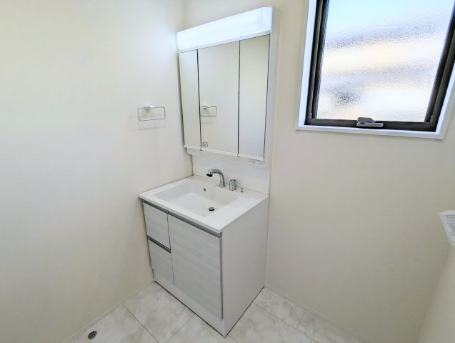 瀬戸市ひまわり台　全3棟の独立洗面台