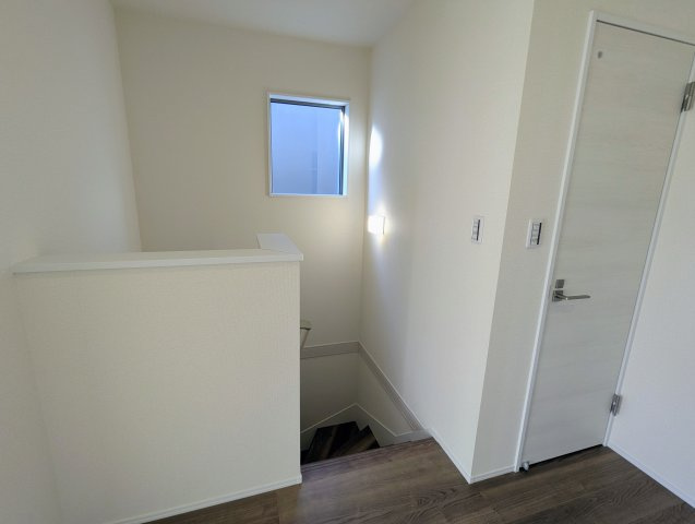 瀬戸市ひまわり台　全3棟の内装