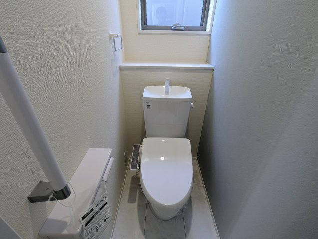 瀬戸市ひまわり台　全3棟のトイレ