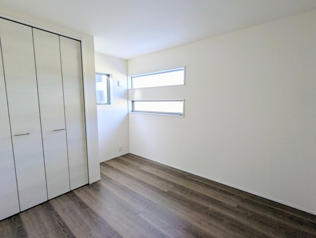 瀬戸市ひまわり台　全3棟の洋室