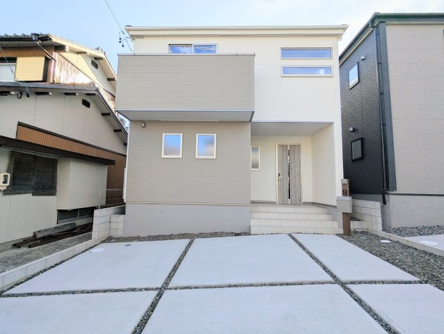 瀬戸市ひまわり台　全3棟の外観