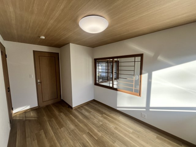 須賀川市向陽町の洋室