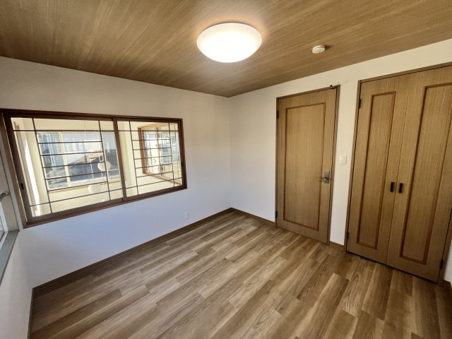 須賀川市向陽町の洋室