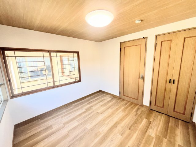 須賀川市向陽町の洋室