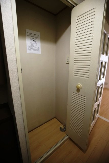 横浜平沼ダイカンプラザ三号館の設備|室内洗濯機置場