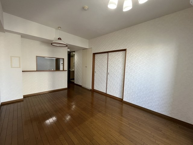 サンヴェール北浦和の居間・リビング|こちらのリビングで趣味の時間をお楽しみください