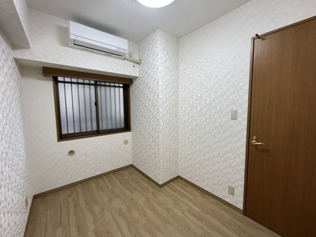 サンヴェール北浦和の洋室|落ち着いた色調の洋室です