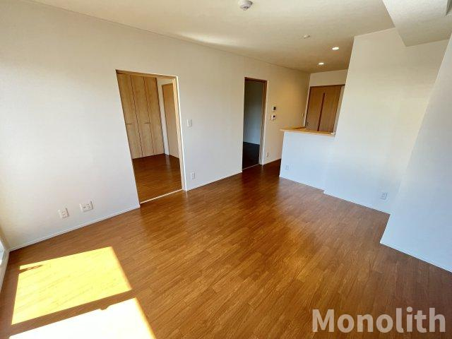 ユアメゾン加茂の居間・リビング