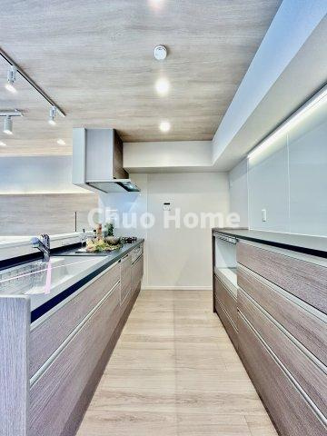 シティコープ豊洲のキッチン|ワイドで収納豊富なシステムキッチン