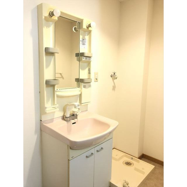 グローリア室見の洗面所