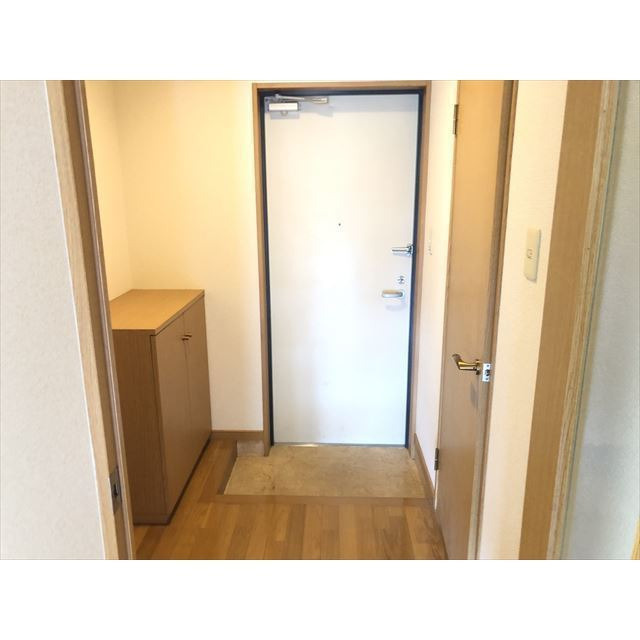グローリア室見の玄関