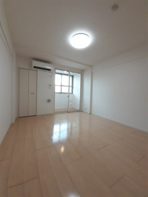 【居間・リビング】 | ボニート・トルチャ