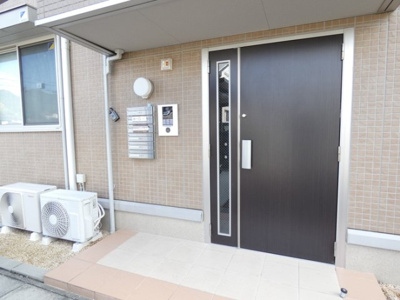 【エントランス】 | Ｙラルーチェ