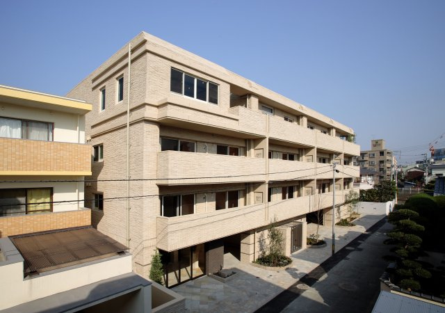 アンジェロハウス西新の外観