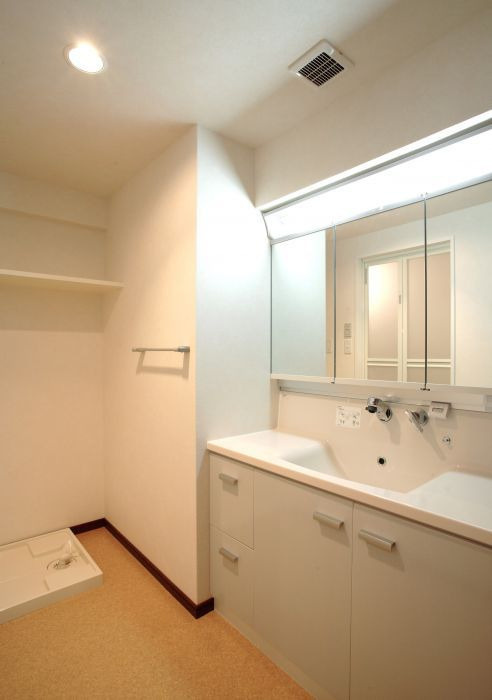 アンジェロハウス西新の洗面所