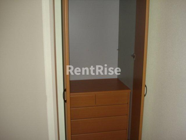 グリーンティアラの洋室|収納（北洋室）(イメージ)