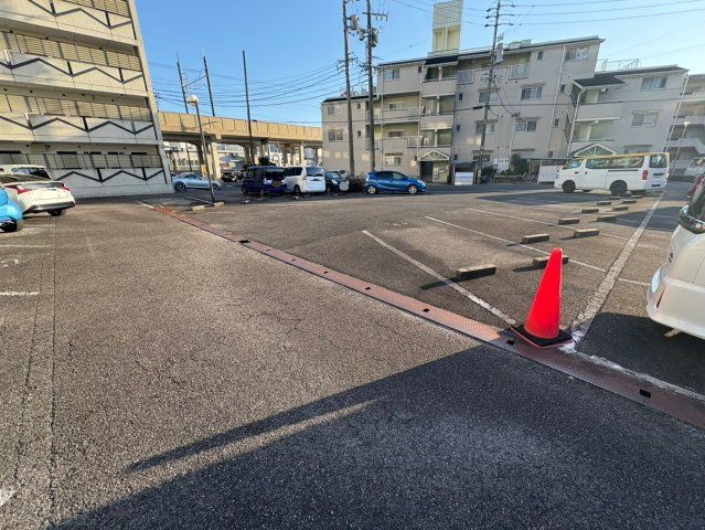 FESTA80の駐車場