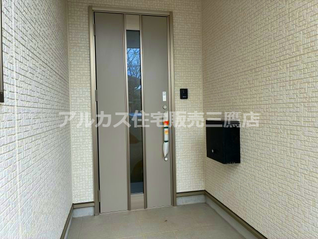 新座市大和田５丁目 武蔵野線 新座駅 新築戸建のエントランス