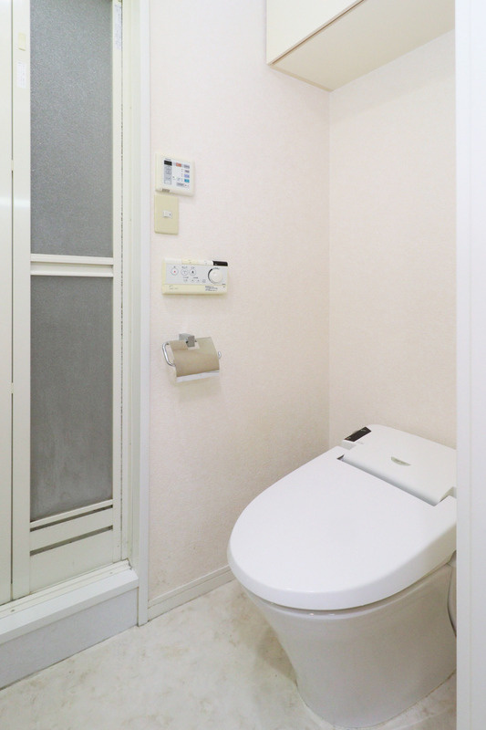 サヴォイグランデス　3階のトイレ|別号室のものになります。現状優先。