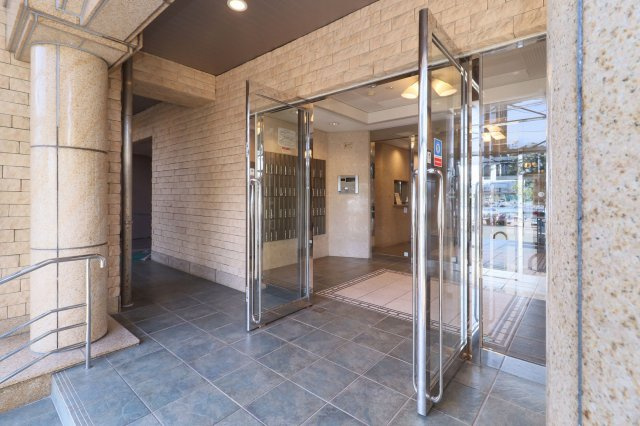 サヴォイグランデス　3階のエントランス