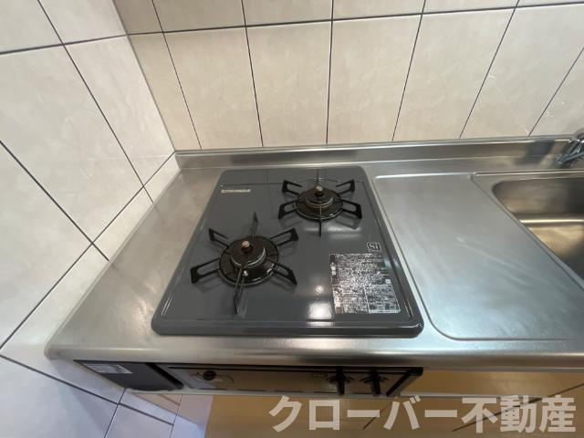 サンプレスのキッチン|2口ガスコンロ