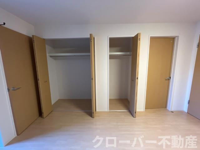 サンプレスの収納|クローゼット