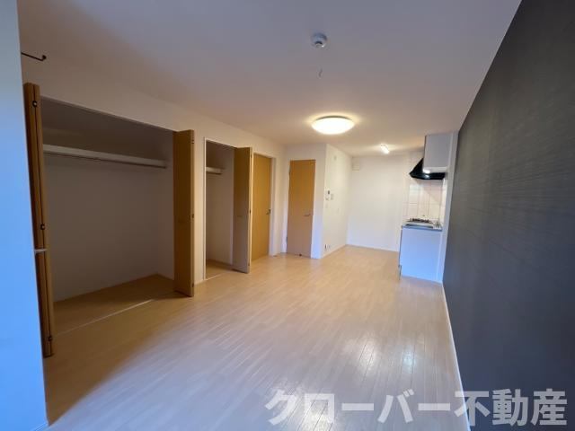 サンプレスの居間・リビング|洋室