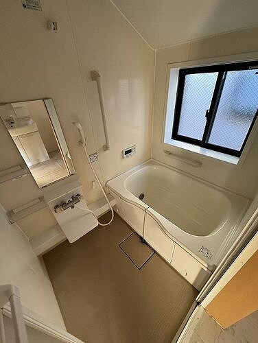 サニースクエア中野若宮の浴室|お風呂で日々の疲れを落としましょう